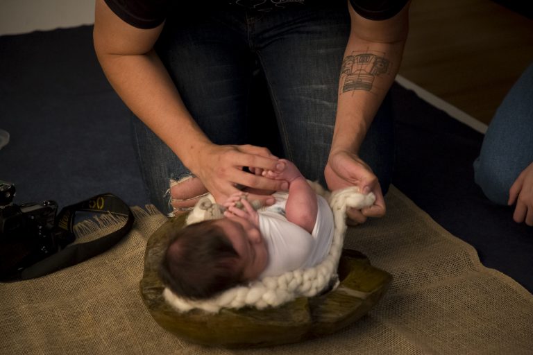 Oficina "Introdução à fotografia newborn e às técnicas de wrap". Palestrante: Francisco Meneguci Zaidel (Chico Zaidel Fotografia)
Foto: Marlene Reverte