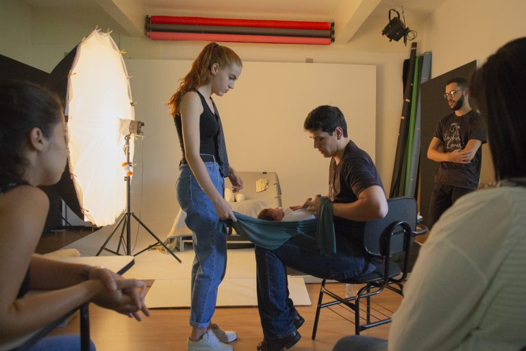 Oficina "Introdução à fotografia newborn e às técnicas de wrap". Palestrante: Francisco Meneguci Zaidel (Chico Zaidel Fotografia)
Foto: Marlene Reverte