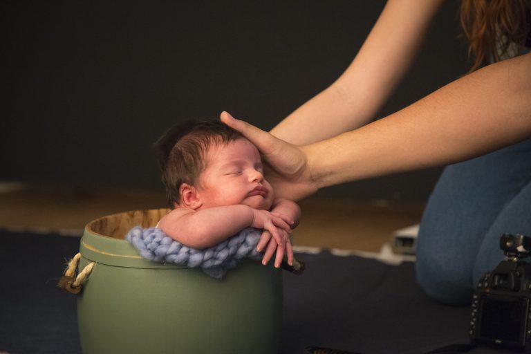 Oficina "Introdução à fotografia newborn e às técnicas de wrap". Palestrante: Francisco Meneguci Zaidel (Chico Zaidel Fotografia)
Foto: Marlene Reverte