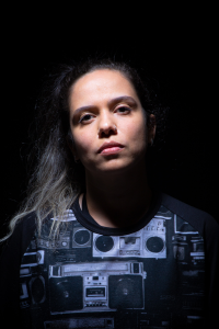 Aline, 33 anos