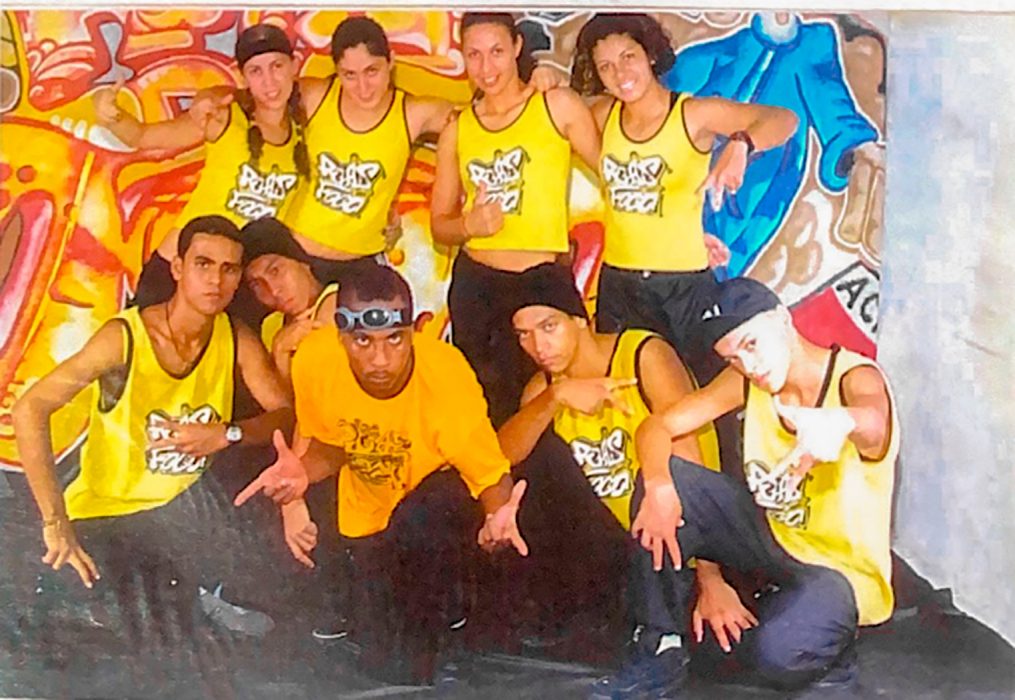 Adriana, Natália, Cristiane, Roseli, Robson, Sérgio, Leonardo, Sinesio e Theo - 2000
